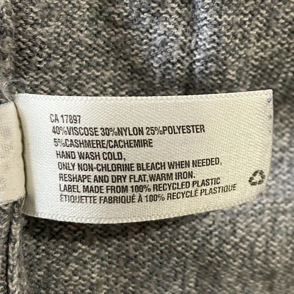 🌿4/$35🌿GAP‎ Grey Sweater with Pocket - Picture 6 of 7